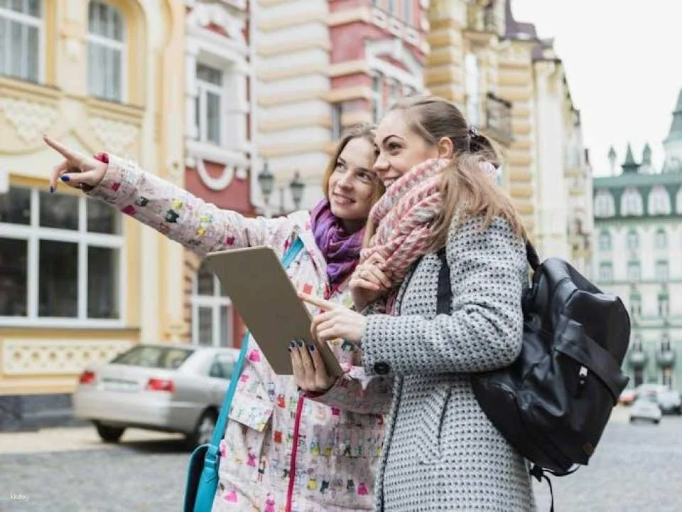 Navigate Poznań's Insta-perfect spots with a local