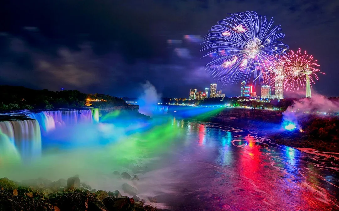Niagara Falls Canada: Evening Guided Tour with Fireworks Cruise Image 1