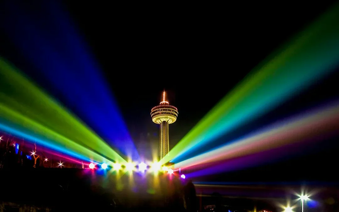 Niagara Falls Canada: Evening Guided Tour with Fireworks Cruise Image 4