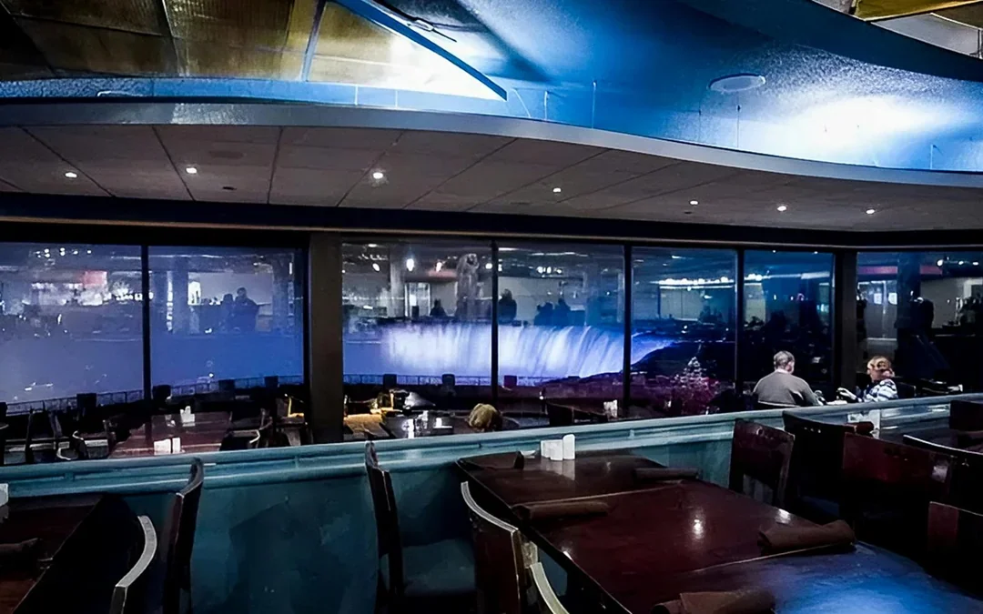 Niagara Falls Canada: Evening Guided Tour with Fireworks Cruise Image 5