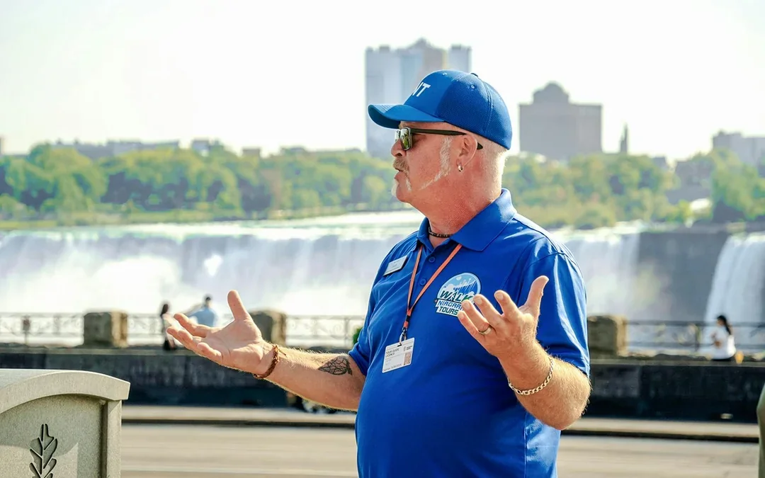 Niagara Falls Canada: Guided Tour with Hornblower Cruise Image 4