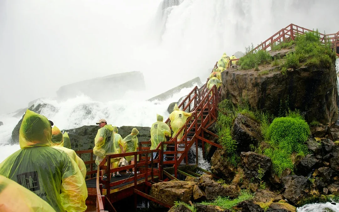 Niagara Falls USA: Guided Tour with Cave of the Winds Image 2