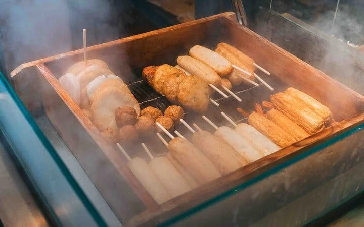 Nishiki Market Food Walking Tour with 7+ Street Food Tastings Image 2