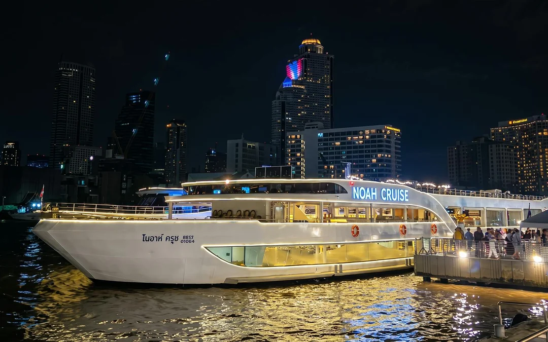 Noah Dinner Buffet Cruise Image 5