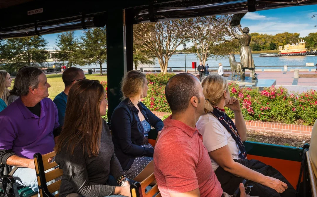 Old Town Trolley Tours: Savannah Hop-on Hop-off Bus Tour Image 2