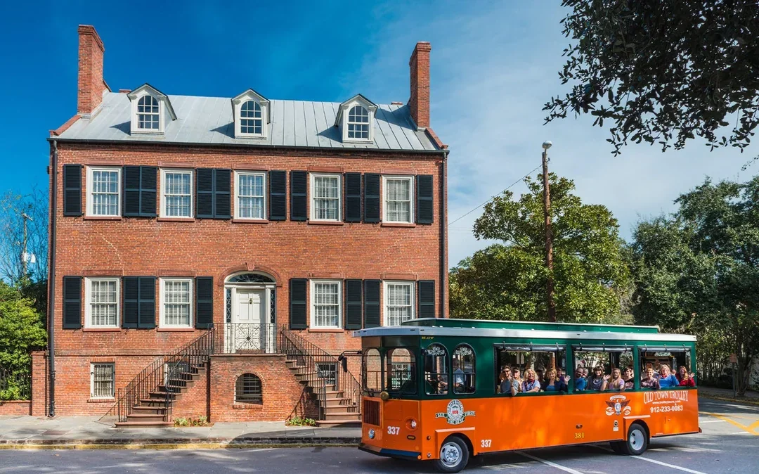 Old Town Trolley Tours: Savannah Hop-on Hop-off Bus Tour Image 3