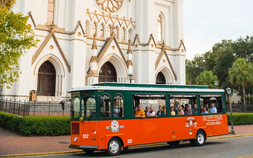 Old Town Trolley Tours: Savannah Hop-on Hop-off Bus Tour Image 4