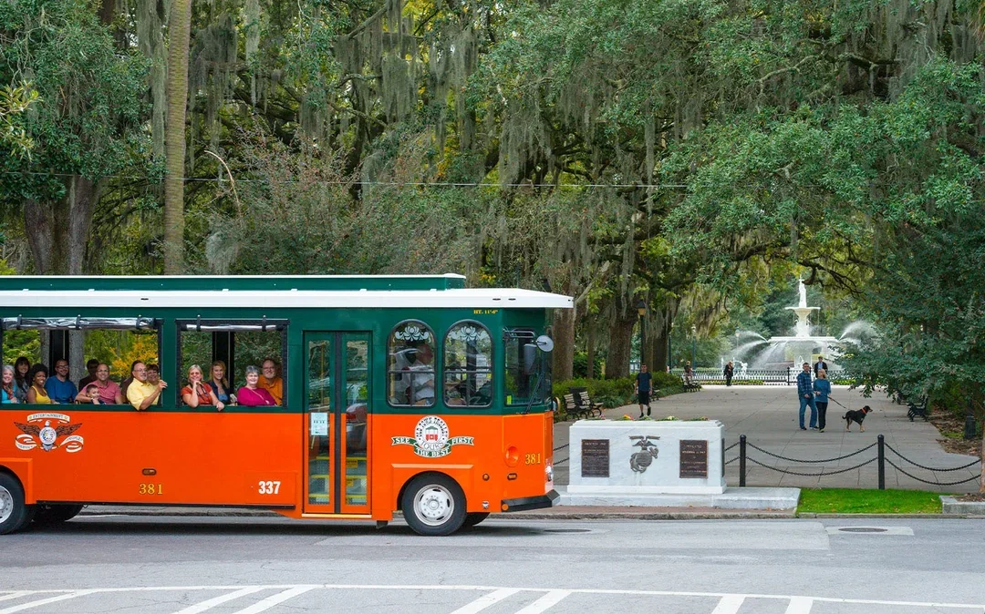 Old Town Trolley Tours: Savannah Hop-on Hop-off Bus Tour Image 5