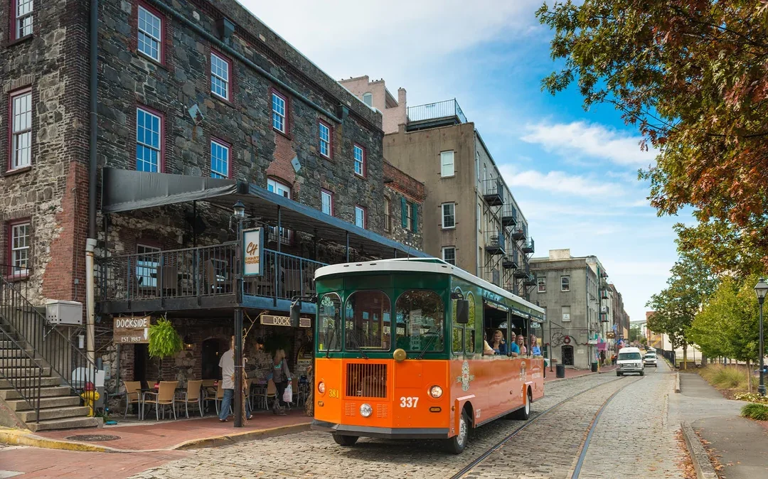 Old Town Trolley Tours: Savannah Hop-on Hop-off Bus Tour Image 8