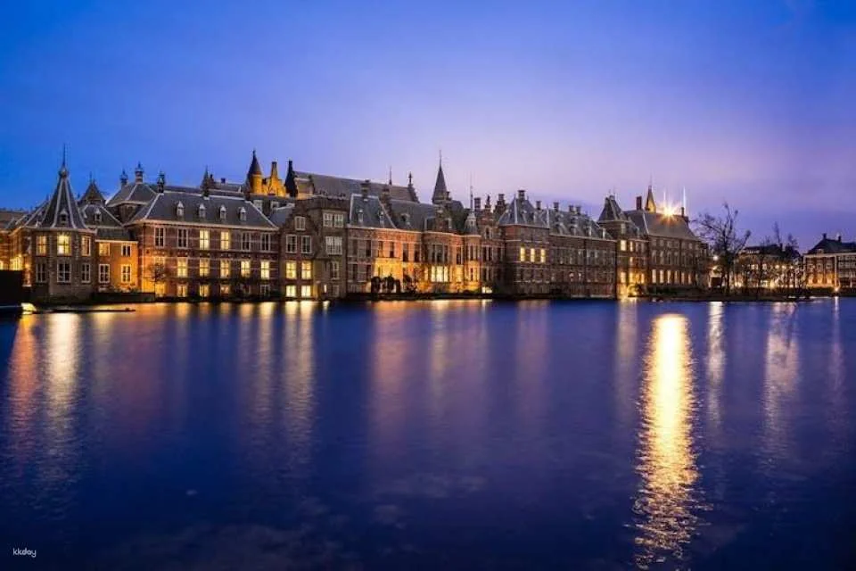 One day in Hague with self-guided audio tour