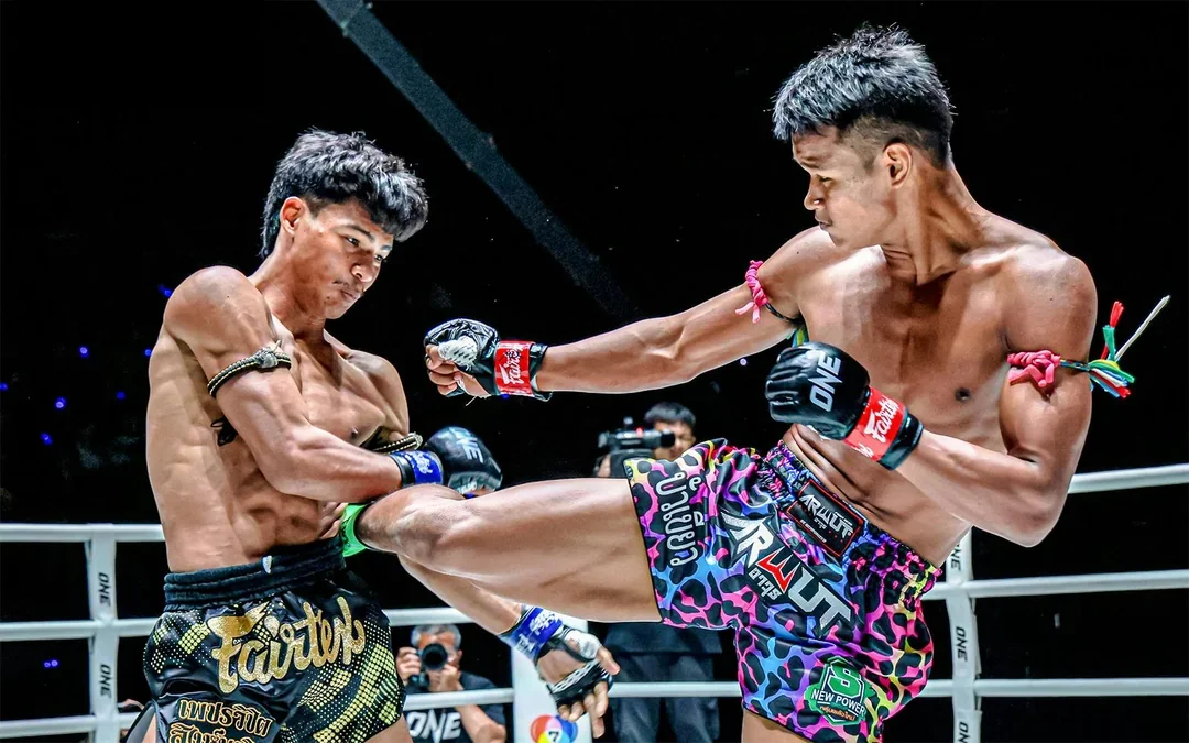 One Lumpinee Muay Thai One Championship Ticket Friday Night Image 2