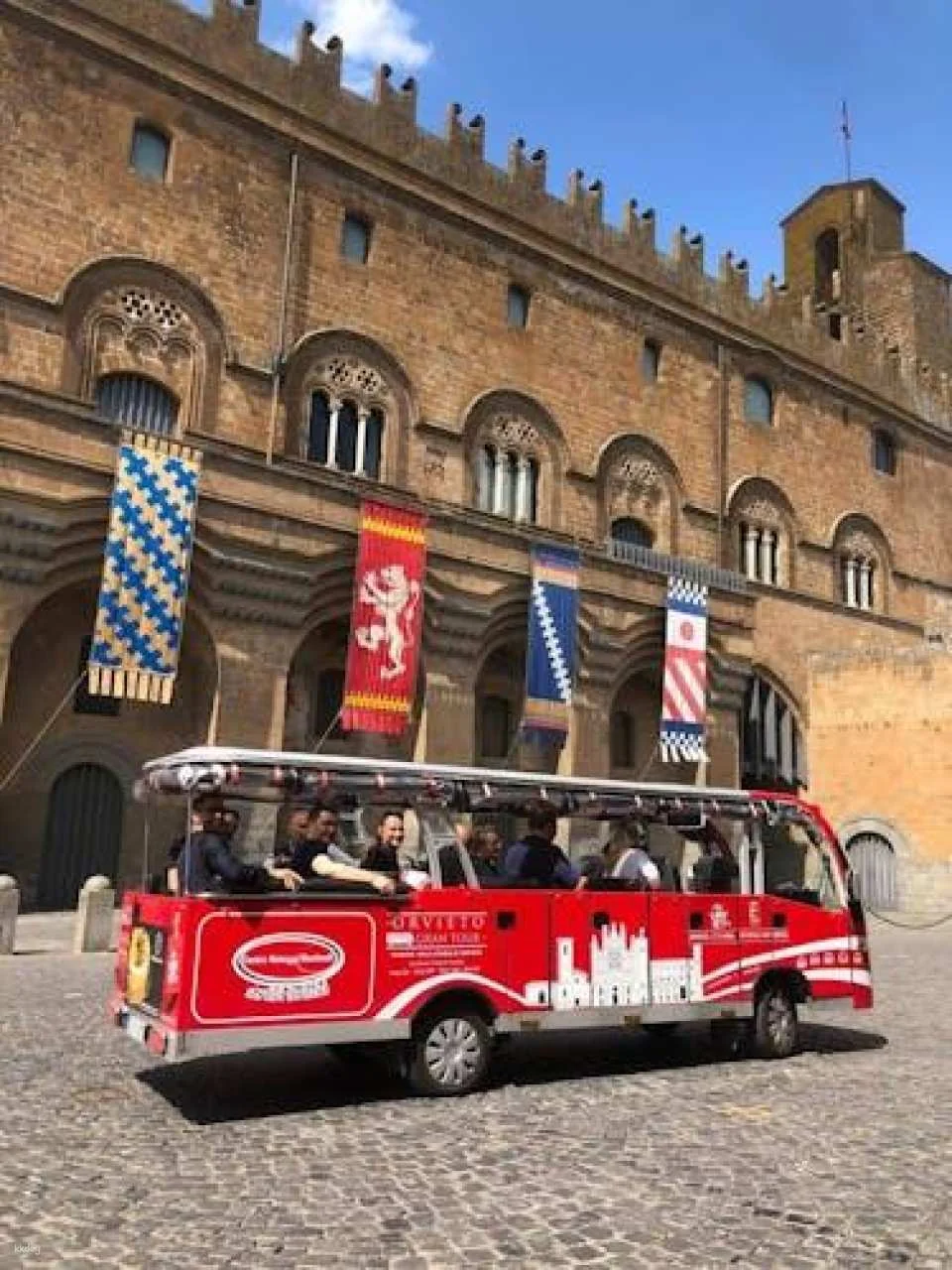 Orvieto panoramic electric minibus tour