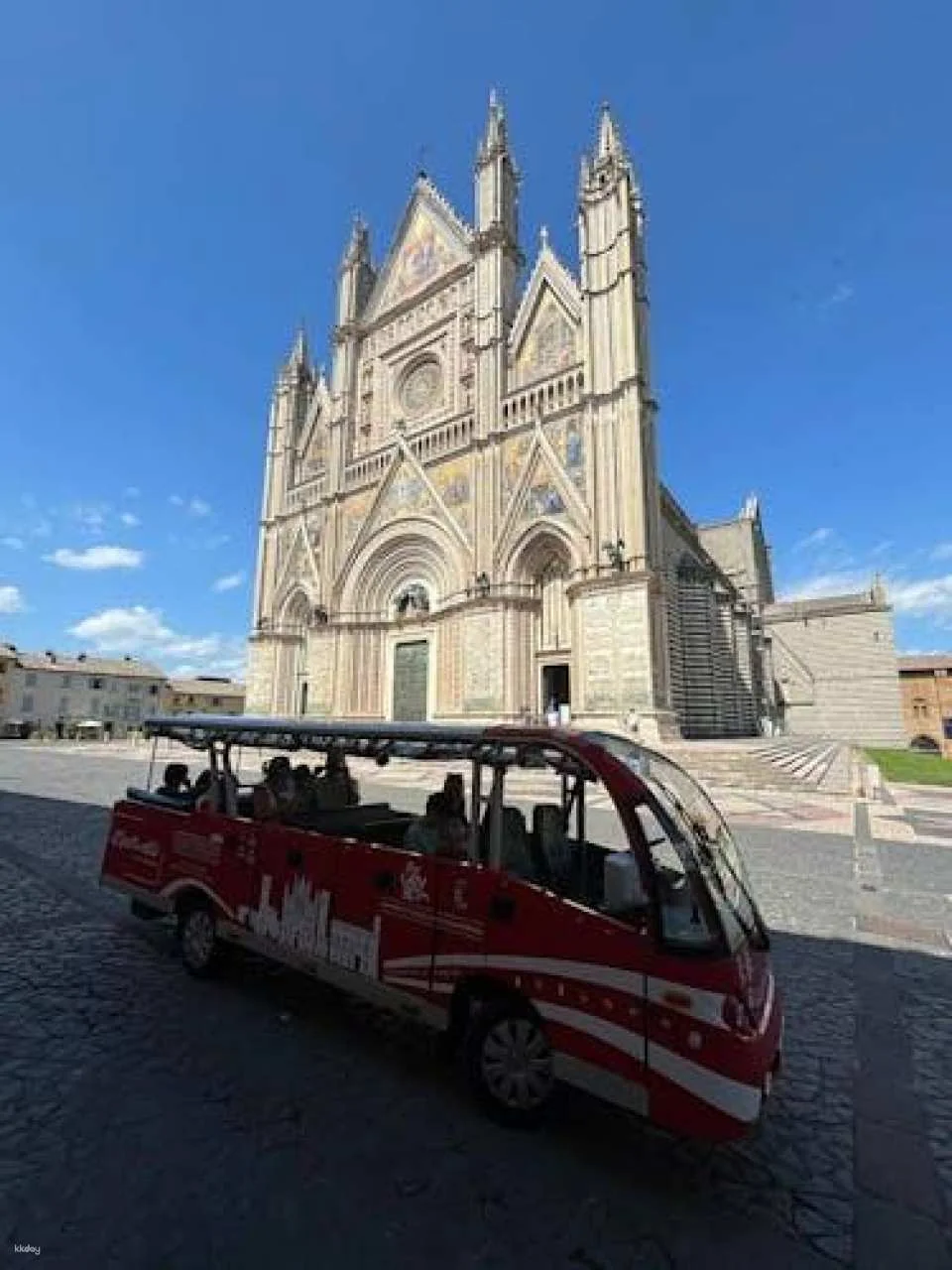 Orvieto panoramic electric minibus tour