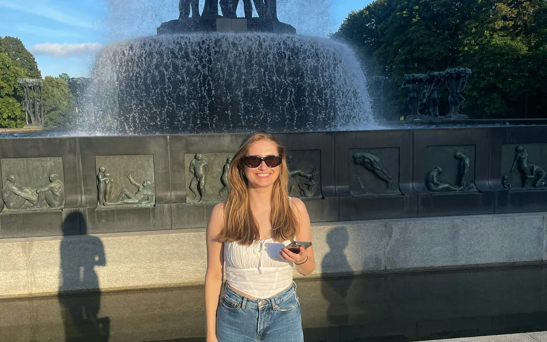 Oslo's Vigeland Park: Self-Guided City Exploration Game Image 5