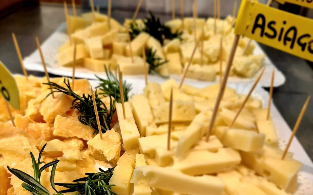 Padova Market to Osteria Food Tour: 10+ tasters & Wine Image 3