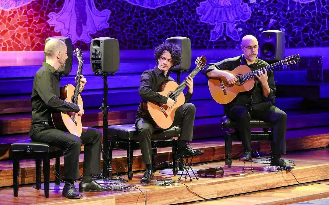 Palau de la Música Catalana - Barcelona Guitar Trio & Dance Image 3
