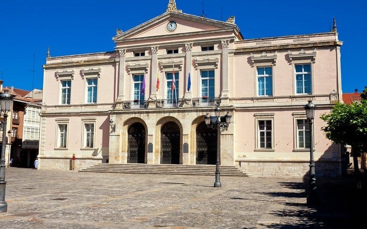 Palencia Self-Guided Walking Tour on Mobile App Image 2