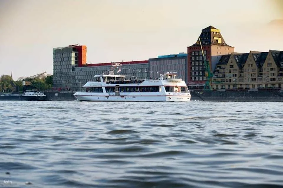 Panorama river boat cruise in Cologne