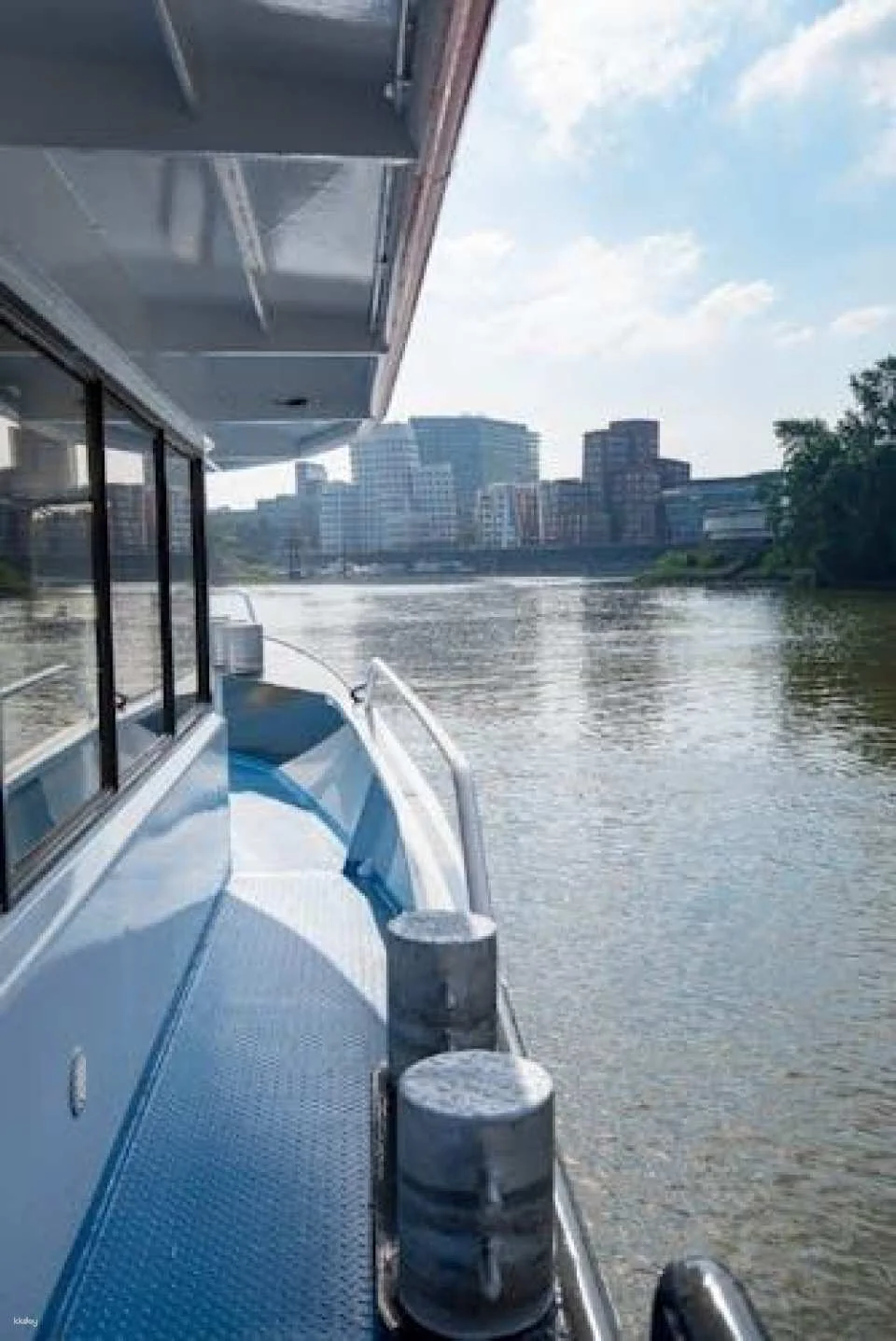 Panorama river boat cruise in Düsseldorf
