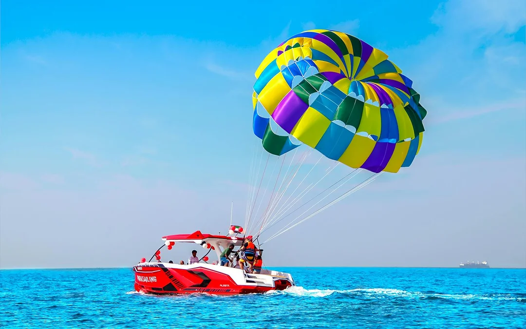 Parasailing Adventure in Dubai Image 2
