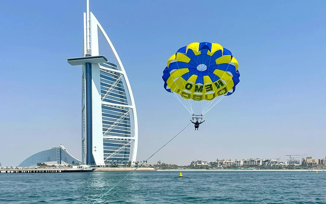 Parasailing in Dubai Image 1