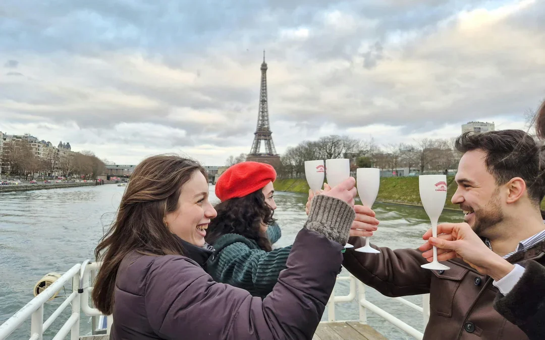 Paris: Seine River Sightseeing Sunset Cruise with Champagne Image 1