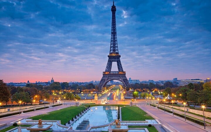 Paris Self-Guided Walking Tour on Mobile App Image 2