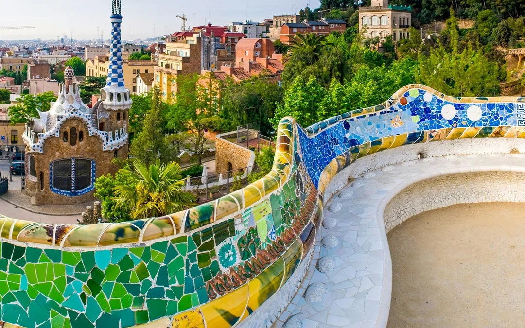 Park Güell Skip-the-Line Guided Tour Image 4
