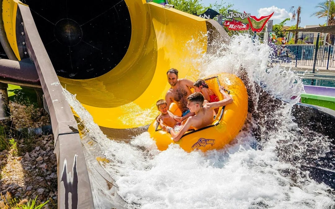 Parque Warner Beach Tickets Image 9