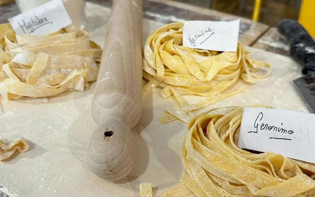 Pasta-Making Cooking Class in Rome with Tiramisu or Spritz Image 3