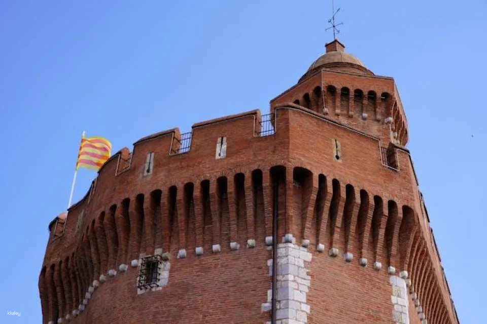 Perpignan city highlights walking tour with a local guide