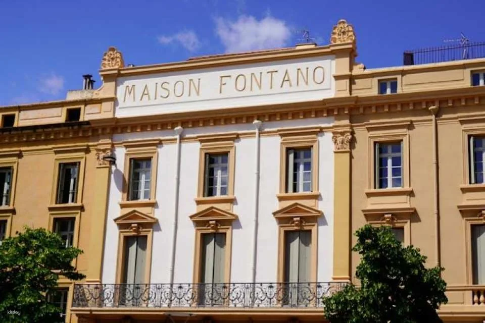 Perpignan city highlights walking tour with a local guide