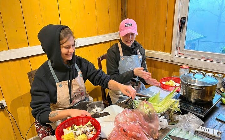 Pho Noodle Soup Cooking Class with Local Chef and Meal Image 2