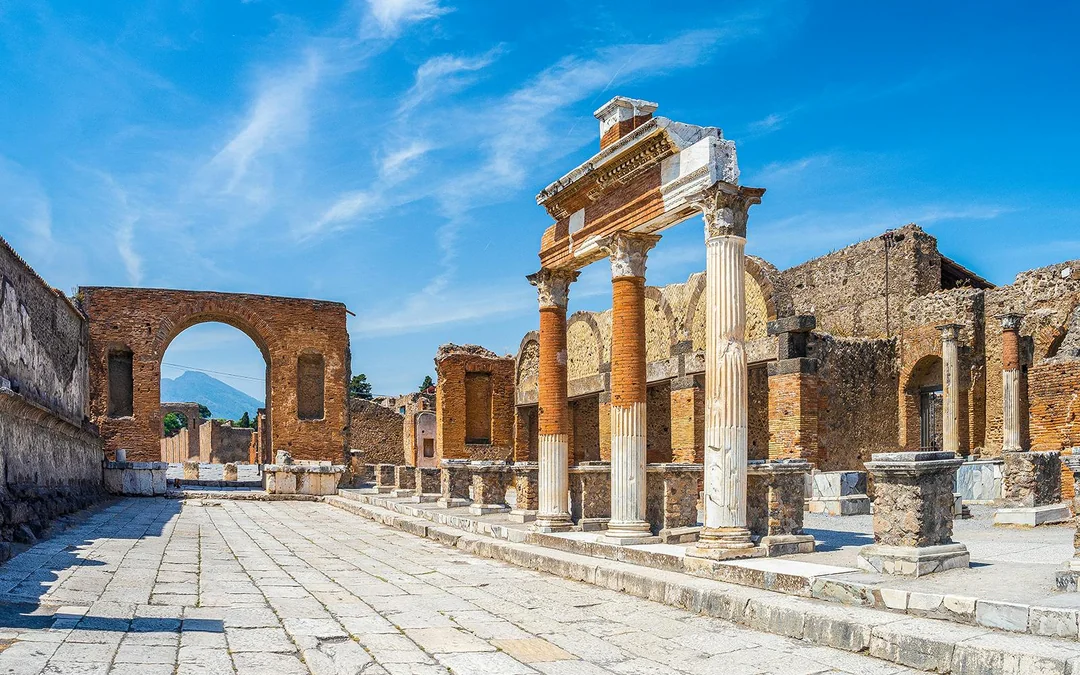 Pompeii Skip-the-Line Guided Tour with an Archaeologist Image 2