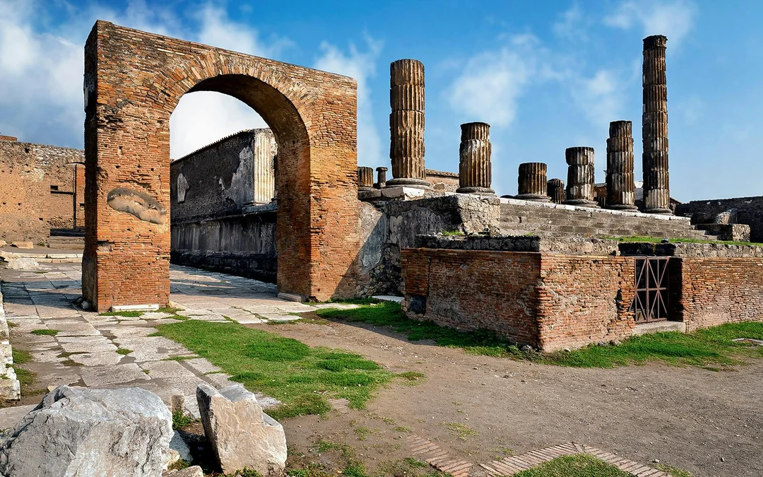 Pompeii Skip-the-Line Guided Tour with an Archaeologist Image 3