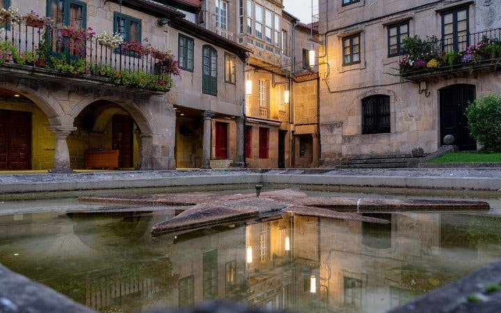 Pontevedra Self-Guided Walking Tour on Mobile App Image 3