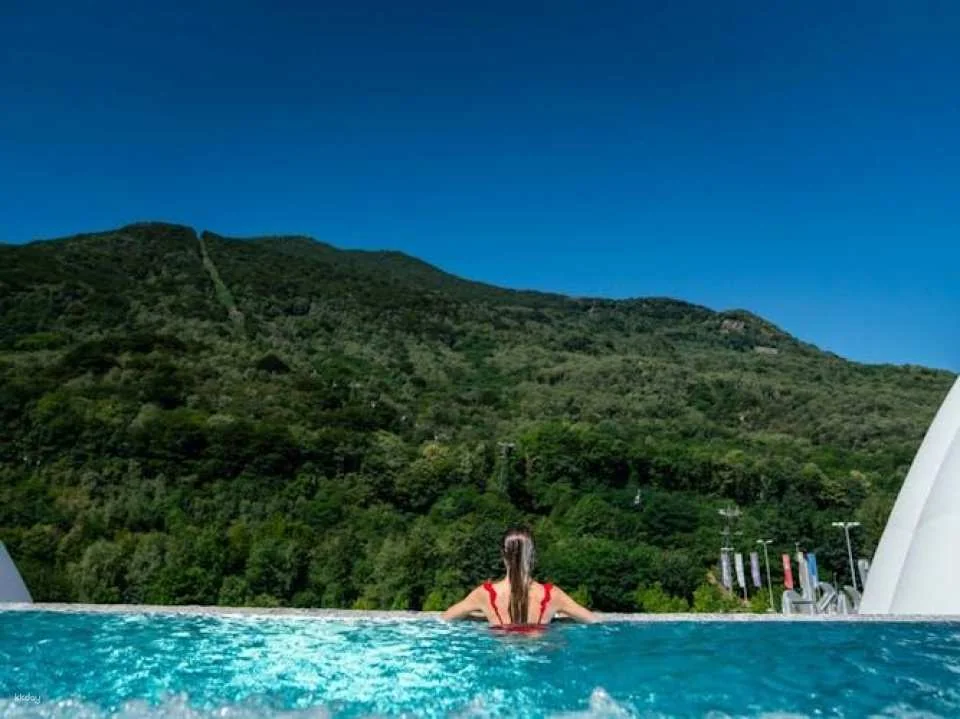 Pool and day spa tickets at Splash and Spa in Rivera