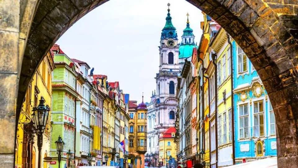 Prague audio guide with TravelMate app