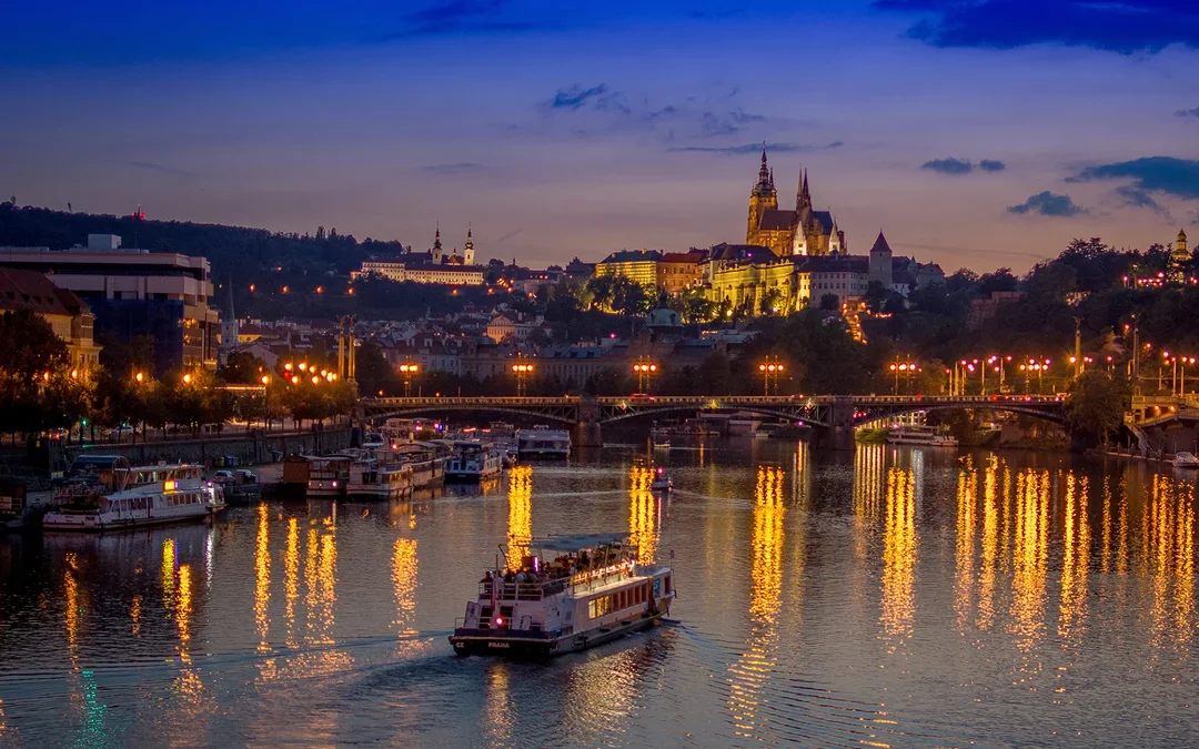 Prague Boat Party with After-Party at EPIC Image 2