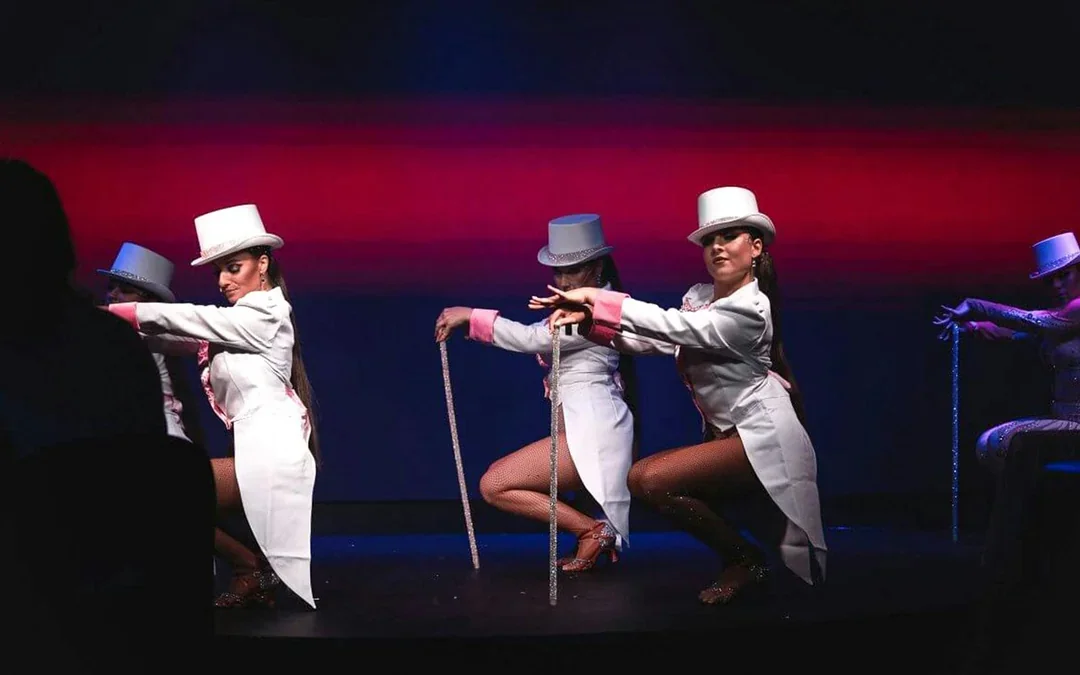 Prague Cabaret Show Tickets with 4-Course Dinner Image 8
