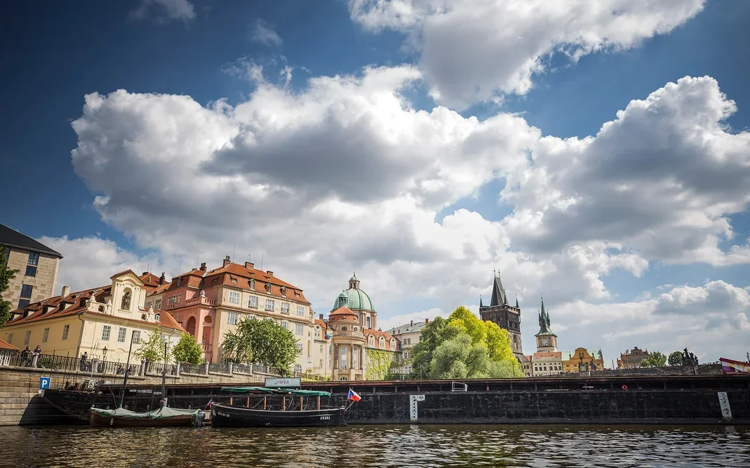 Prague Castle Complex Tour & Canal River Cruise Image 7