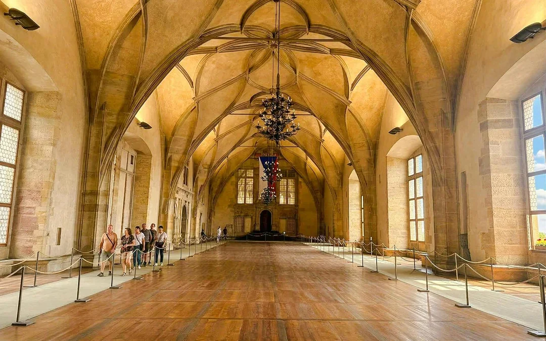 Prague Castle Ticket + Opt. Interior Audioguide + Opt. 20 min Introduction Image 2