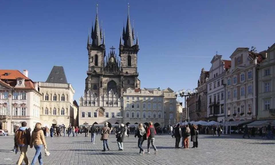 Prague city tour with Vltava River cruise