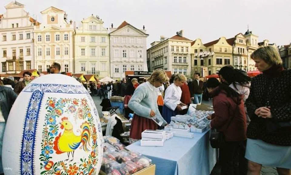 Prague city tour with Vltava River cruise
