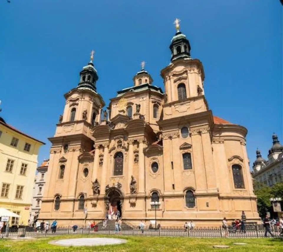 Prague National Museum Ticket and Online City Tour Audio Guide