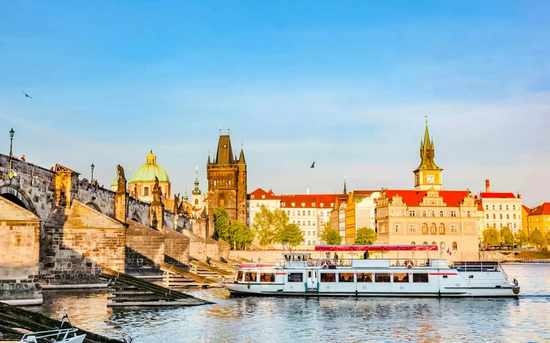 Prague Vltava River Boat Party Cruise with Live DJs and Nightclub Entry Image 2