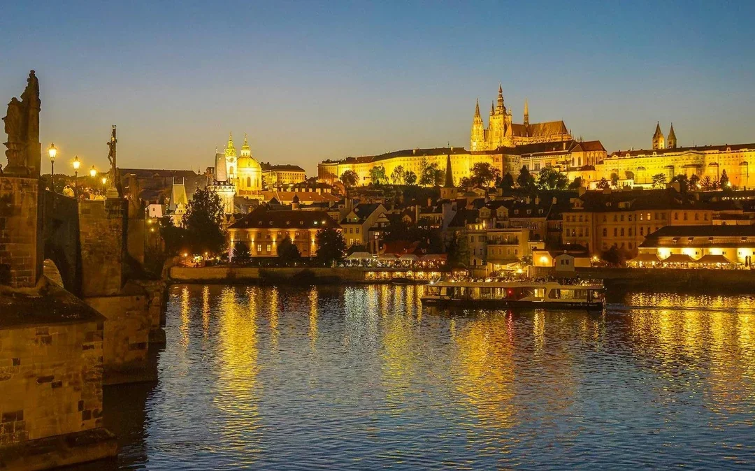 Prague Vltava River Evening Sightseeing Cruise Image 6