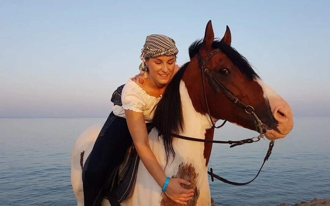 Premium 1 Hour Elite Desert Horseback Riding Adventure - Hurghada Image 3
