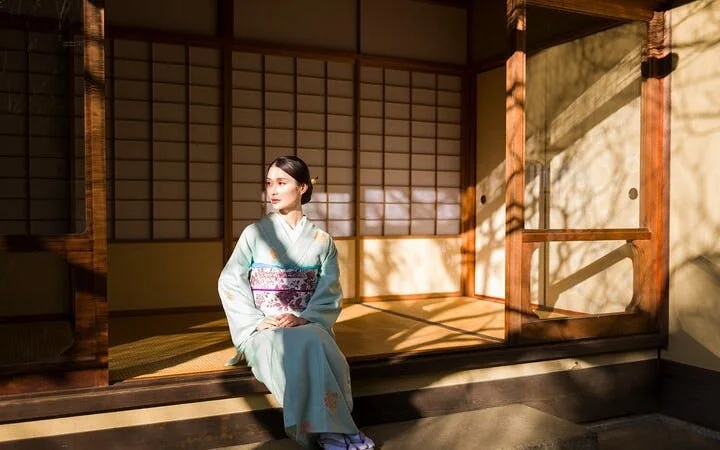 Premium Silk Kimono Rental and Dressing at Shinjuku Gyoen National Garden Image 2