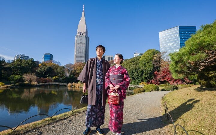 Premium Silk Kimono Rental and Dressing at Shinjuku Gyoen National Garden Image 4